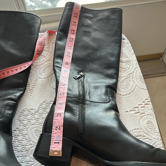 Prada Leather boots below the knee. Women’s size 8 . - Picture 16 of 16
